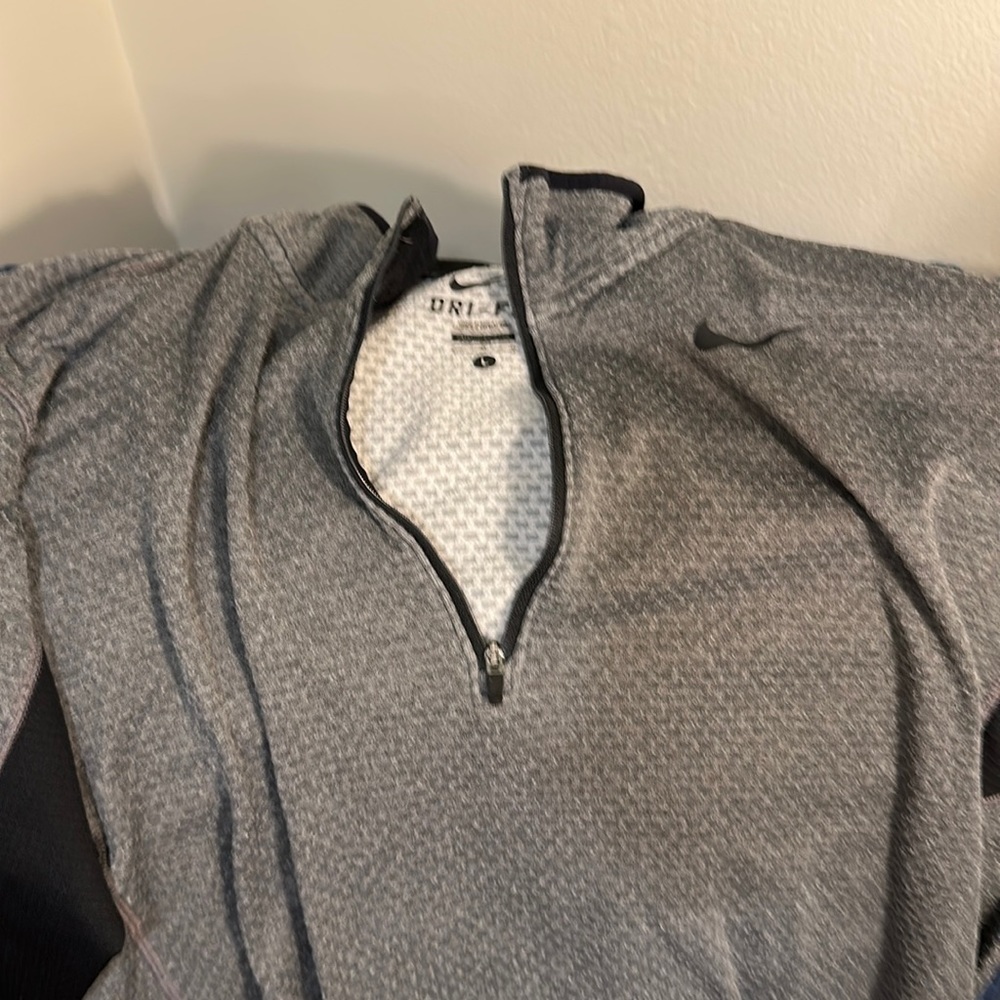 Nike fleece pullover